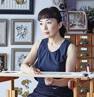 武井佳子 ブロドリー作家 写真